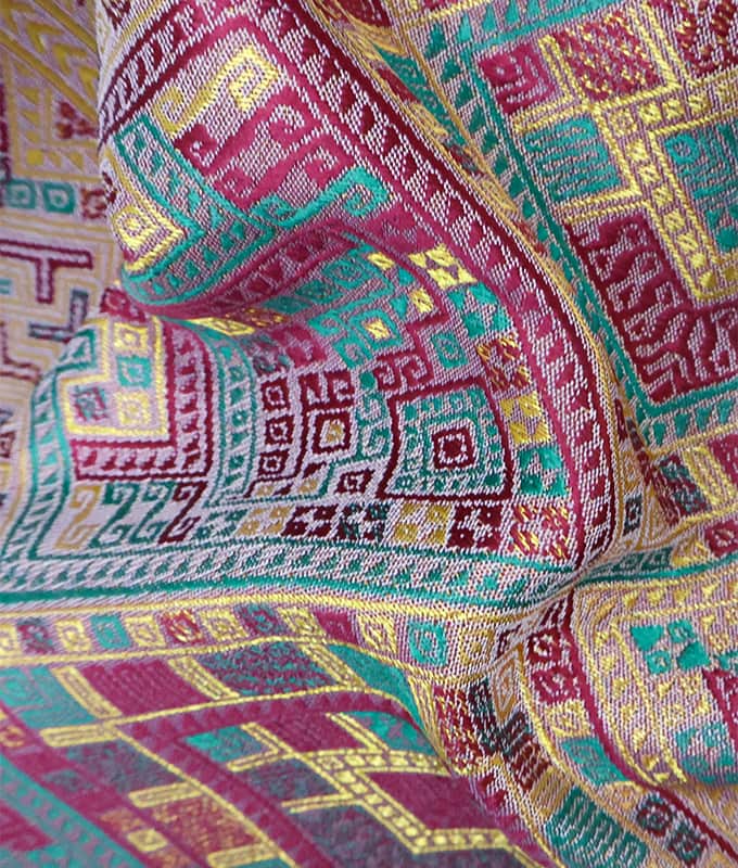 Zijdeachtige polyester jacquardstof voor Thaise Pha Sinh Sarong